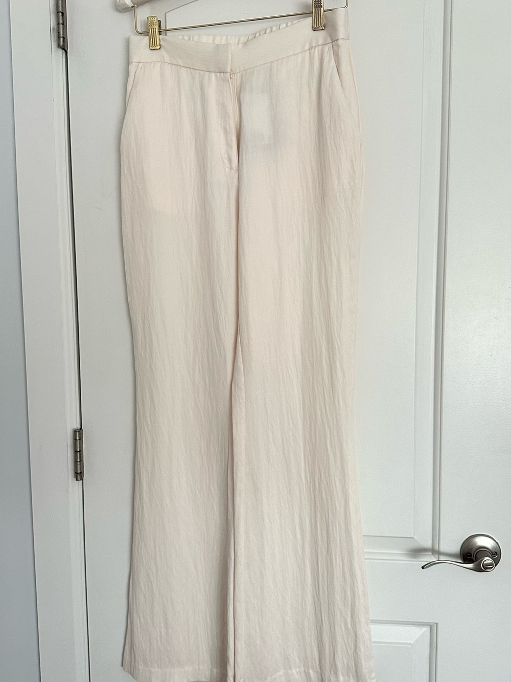 H&M Flare pants in TEXTURED-WEAVE fabric Size 6 in Cream color